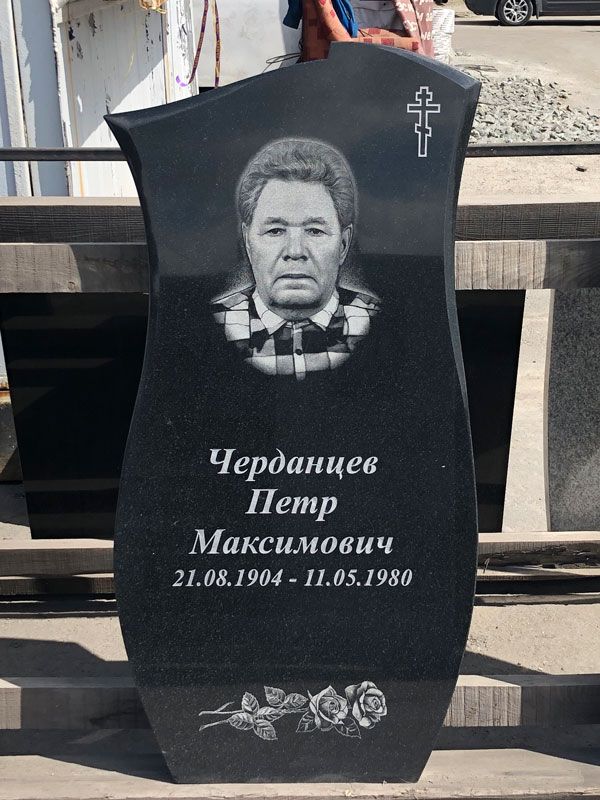 Памятник №063 из черного гранита — фото 6